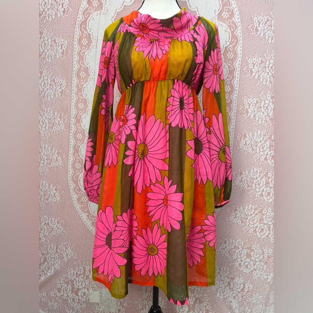 Vintage Geno California Pink Mod Floral Empire Dress | Size 6